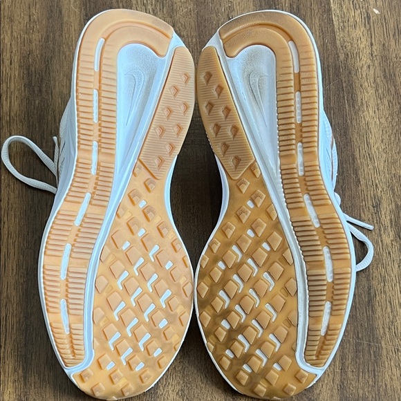 Nike Run Swift 2 White and Gold Athletic Shoes CU3528-010 Women’s Size 7.5 - Picture 12 of 14